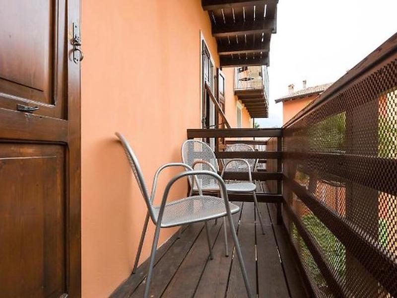 B5FDFBF0A8B972C88D5699B922D1E8FA