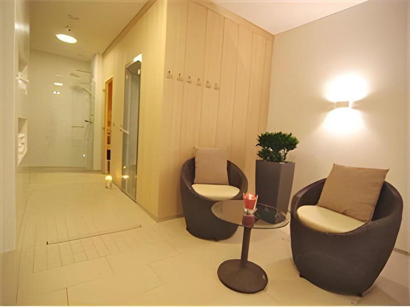 5F73FF26425456B46512167FCFC8BA80