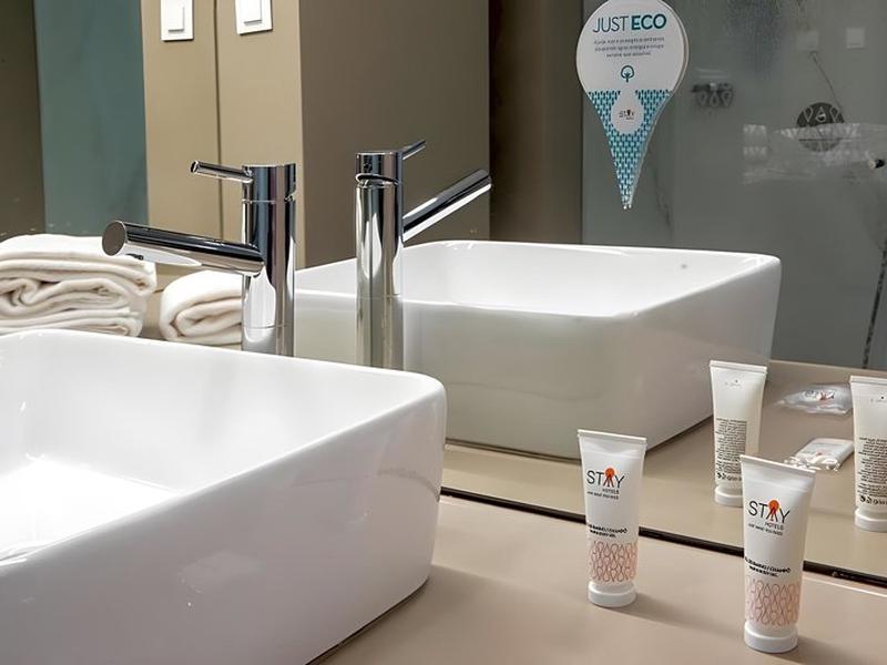 C8FF42FB5D0EFD47D27FE3BE6980F3ED