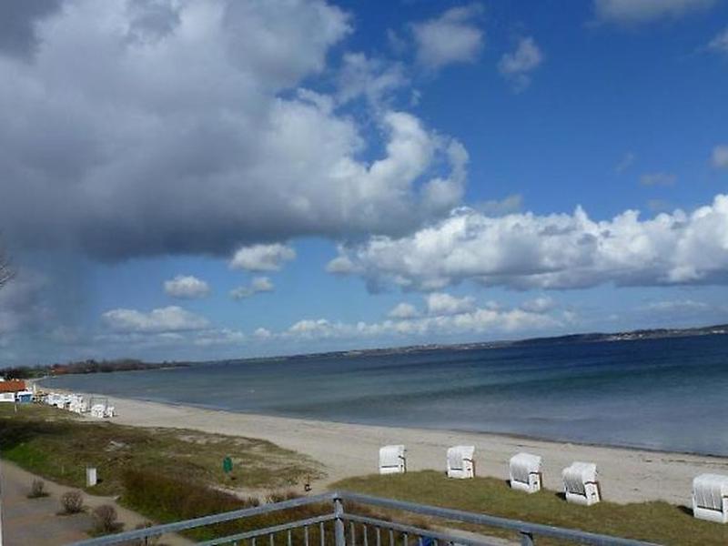 FF5B1622C2B9189188B35B0CC79E76E9