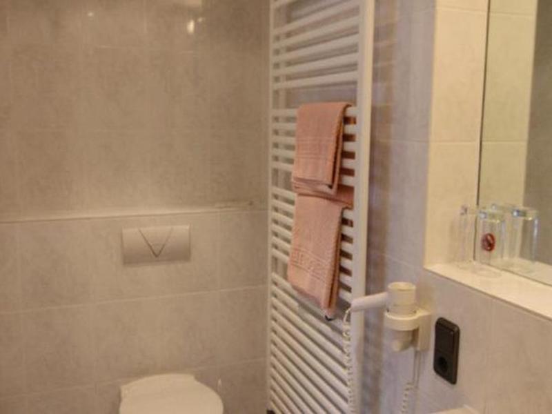 DA492471886C461D0D963F9EDBF4511F