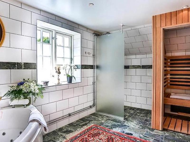 E4ADE0BCD1E1D8A3142B2C3A83A7E30B