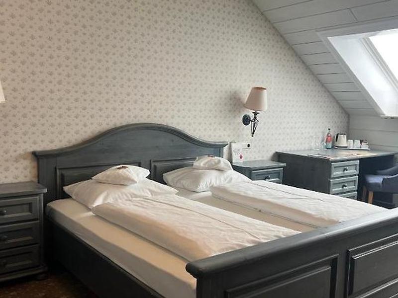 8D467E140F357A1D2196DCF828A3E027