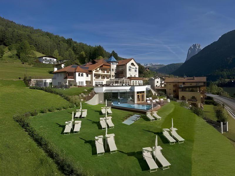 5BA2E0D6D1D4D9999DC2C9F49376B655