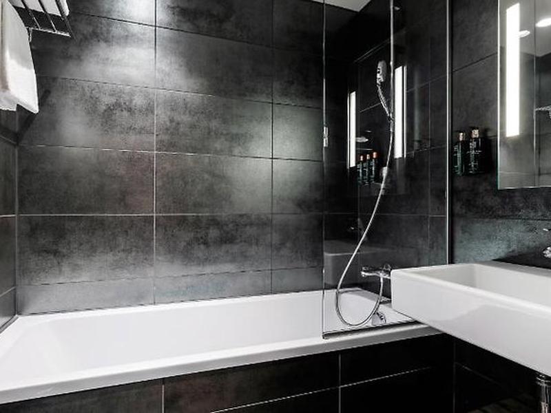 DA6D26AEFAC1F48B7495BF21439957D7