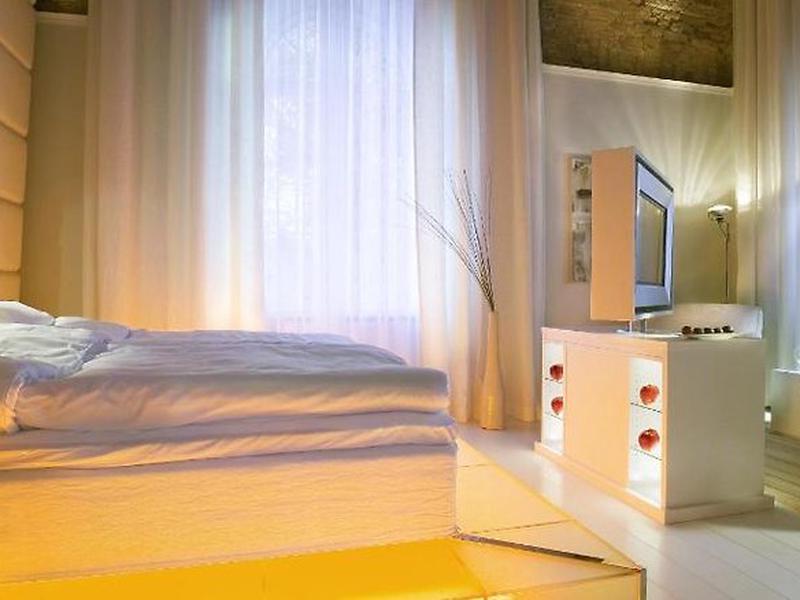 B44411D319A881DDB2580F9F33F2F639