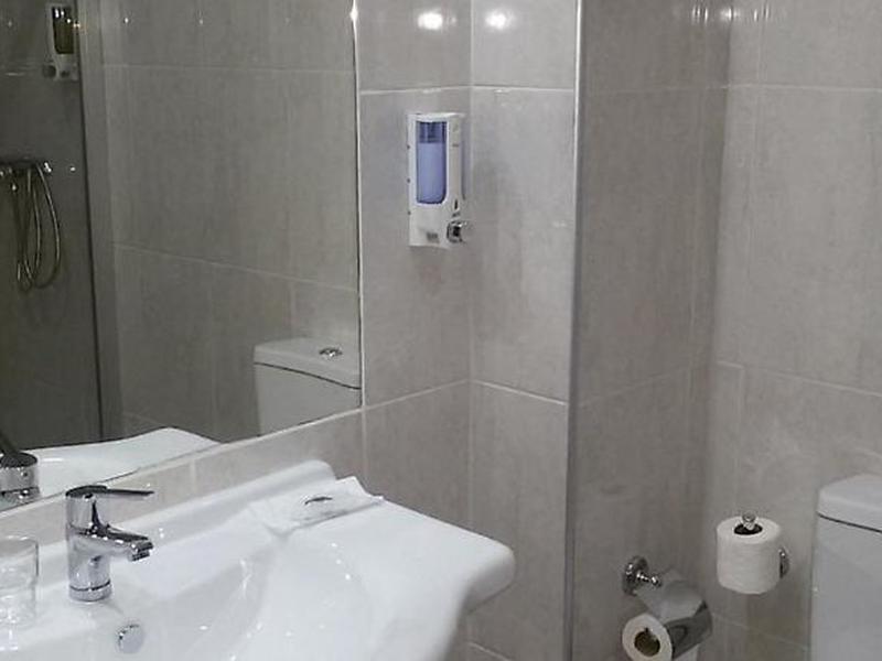 39EEDDFAFA3D26241B8D68B2778F74C1