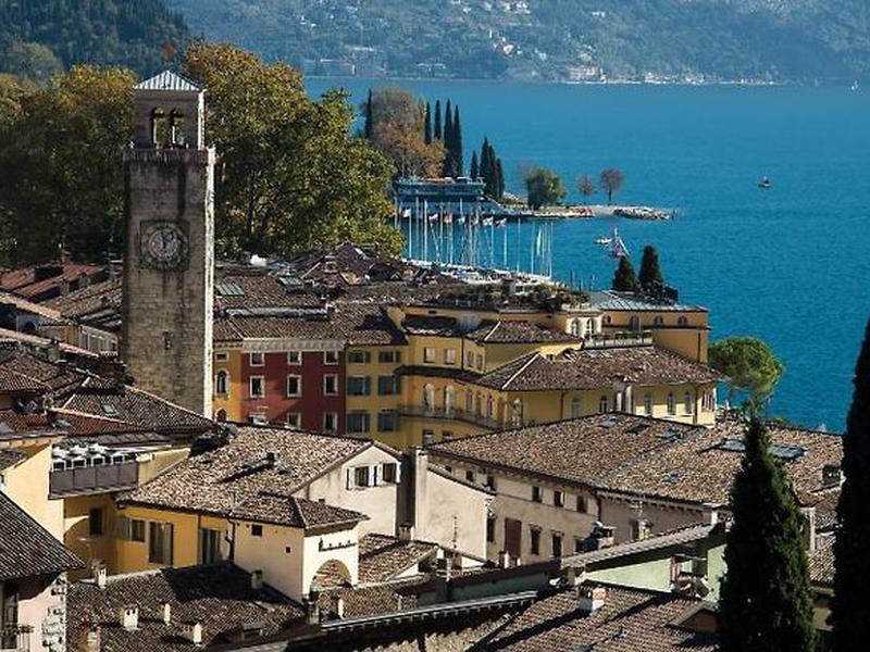 8AD30782502623B71A416BDD40C052A5