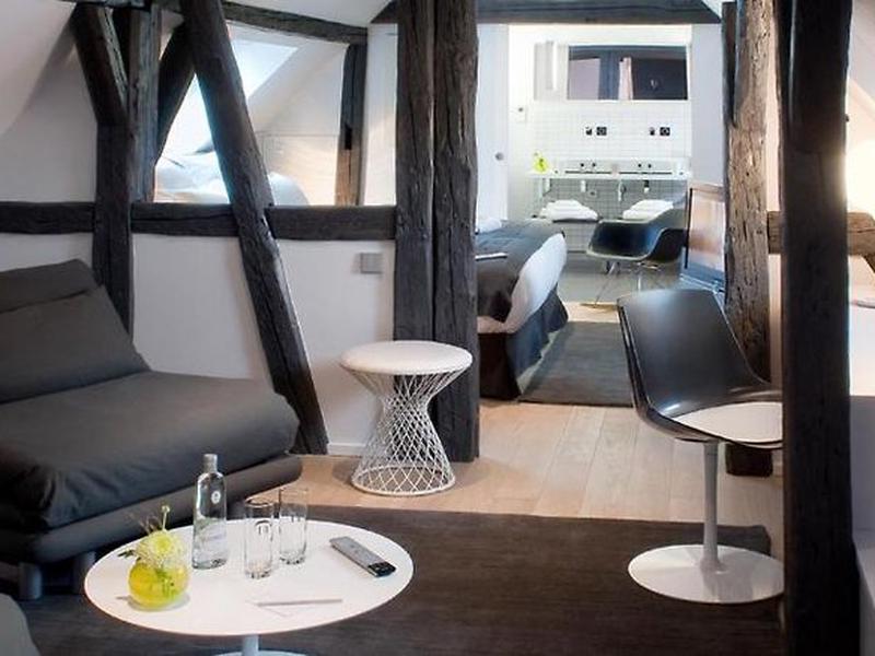 48AB4A8B5EA23A742475C36FE217C4CA