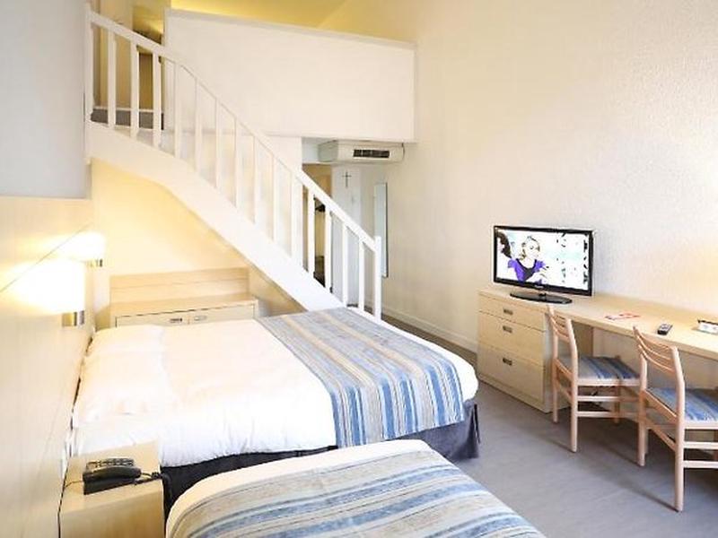 051ADAFA192E42D48A41E2A72ECCF680