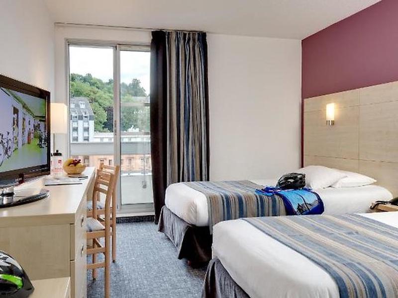 145DDC4819338B2E858B2835A8A0330F