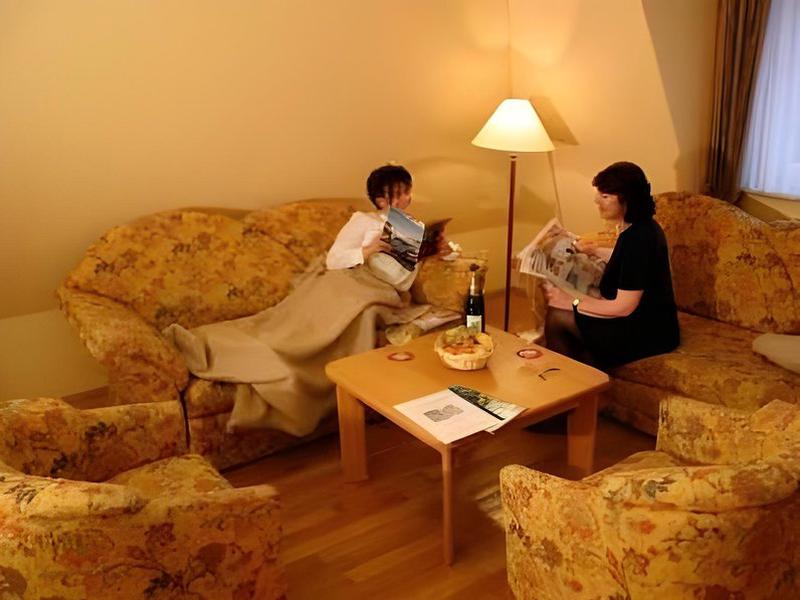 A74C9C156435A1C0D151993E940AB03A