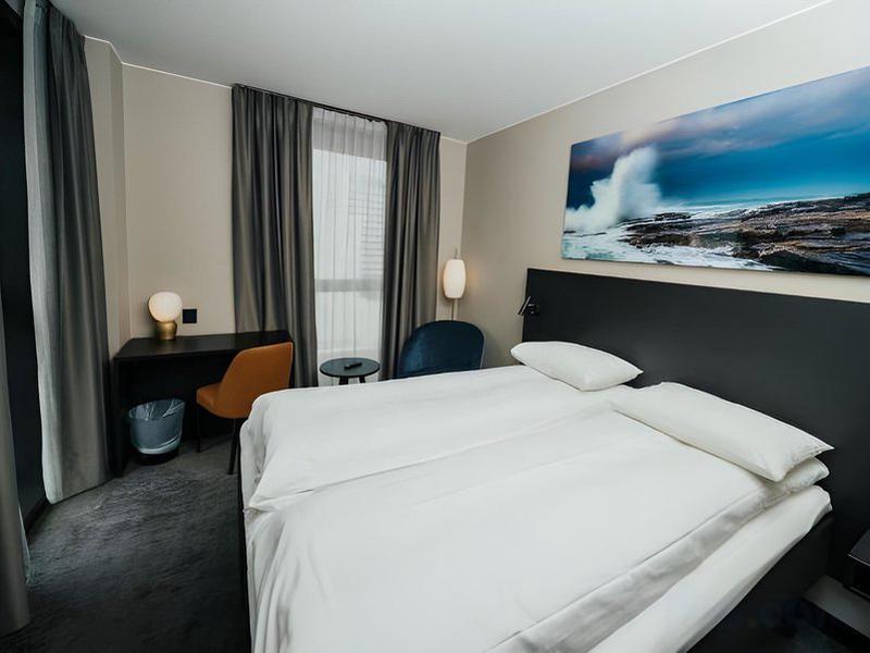 ADB03FEC4671A1DB93A1B217E4995F8B