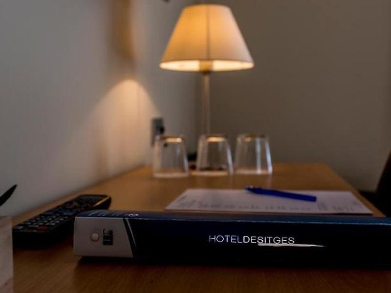 0943BEB4B16F88DEE86204E19121E237