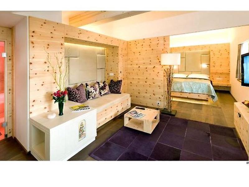 FFF10CC237413420660D12E2336039D7