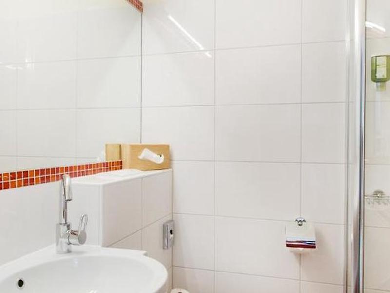 D4B2AADBABF8FD951146BF1B01D7439C