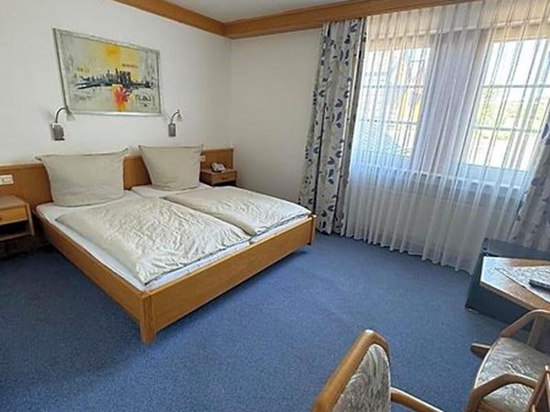 9BD0AAFBF6E1706AE1AB8131FBBC2A13