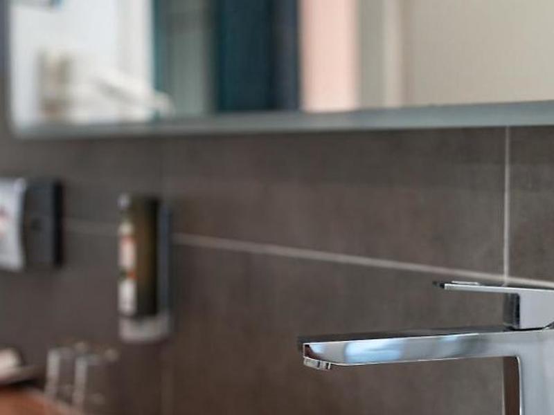 E0C43E076224E8234DC3F5684390A12E