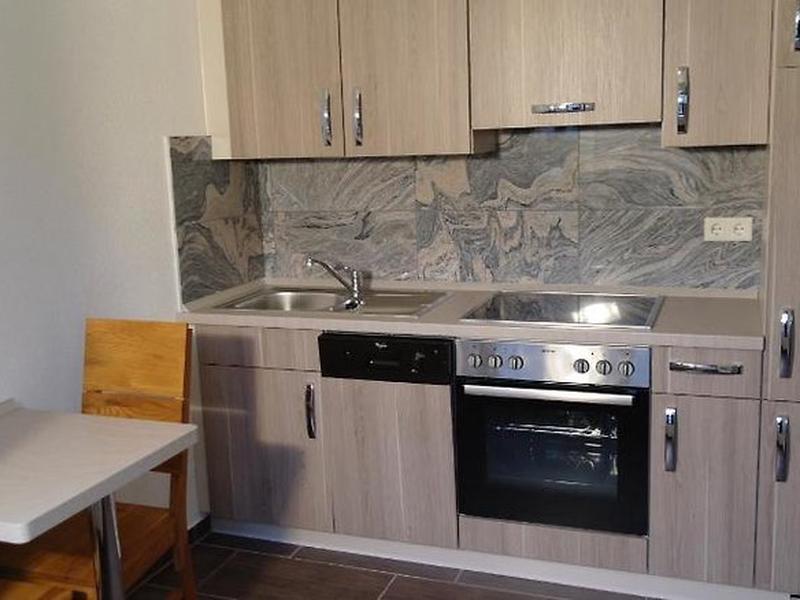 E061A675E2E24C57666921289B84F70A