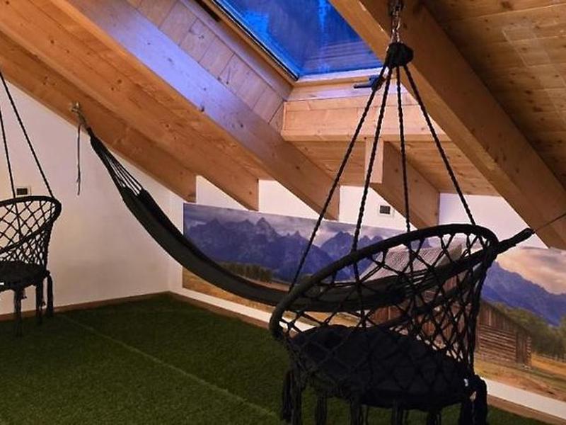 1AC7F1649C9A8AE6475EB2F8D8DE1261