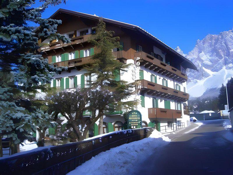 F19FE511535E2D07B84BB9AE2374C082