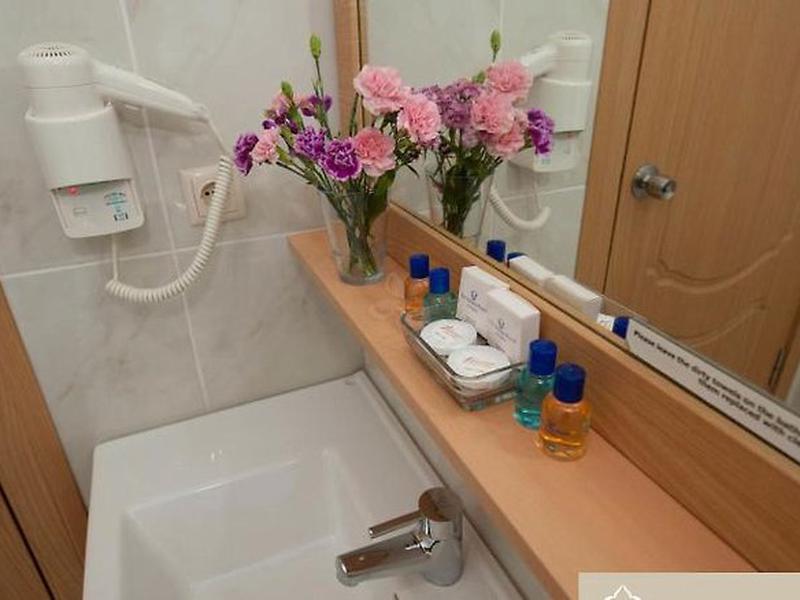 EB79558F092D69F0D9154687B1C67A37