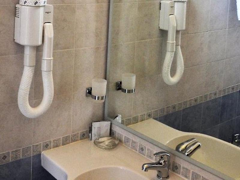 E1D50A9570BFB1732870EABAD655F7C7