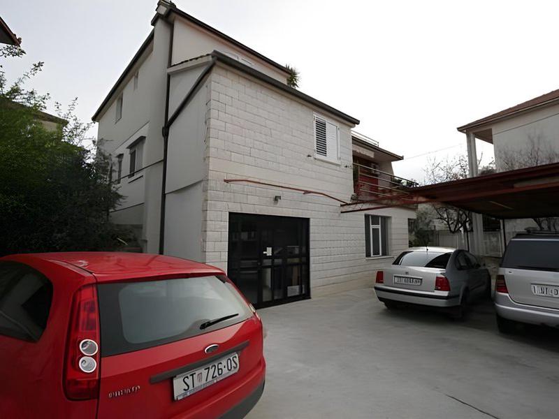 96FB99656B6A5A14FB4C68C9B63C2AA0