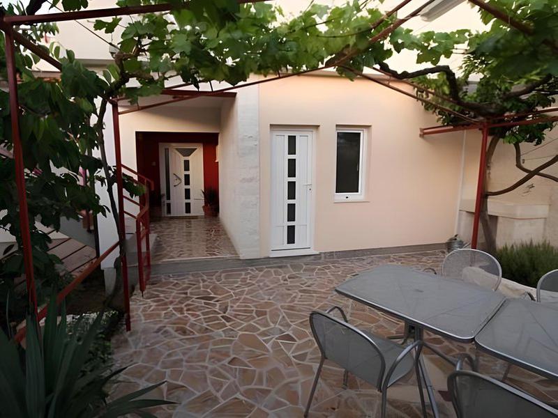 0EE90A77C8973BC9C4F6273206BF637C