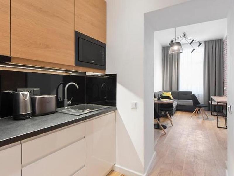 E219A9F5E4E71DBE9C25D460FF5FDC23