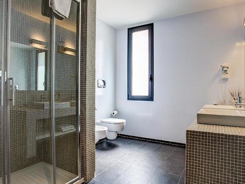 33B69CD93F04D51DA48A92E0856355F7