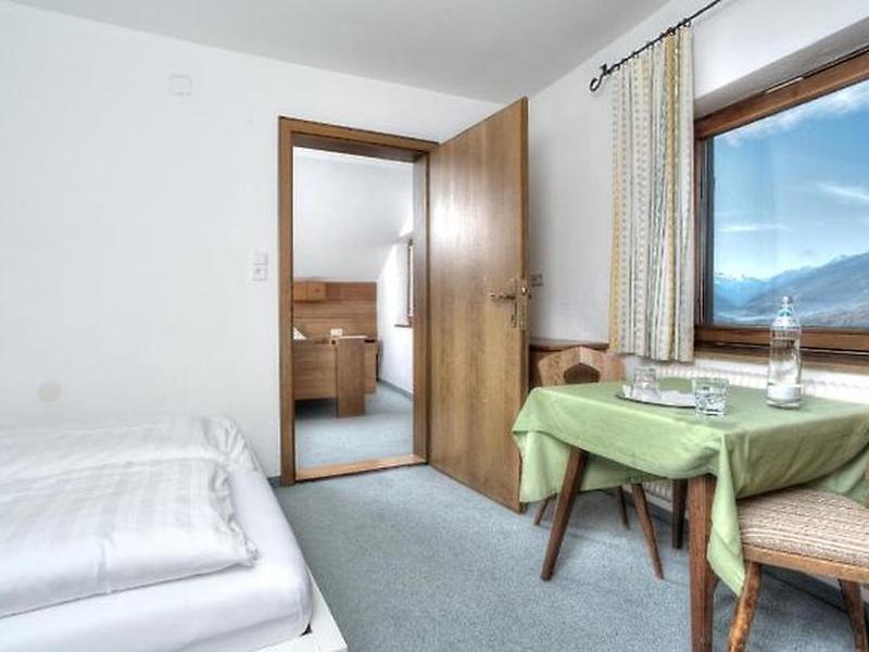 EAB56A4657655E0653AAC94AA0786A6F