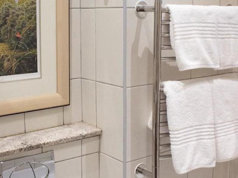 7F76BD8626D1DC2FB8E754F28E192DBB