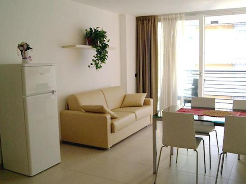 146FD85F928779C307EAC9EA6F377874