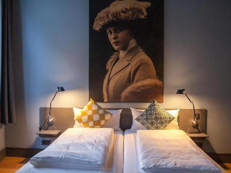 353219F0C496D13D6A600808DD65F0AE