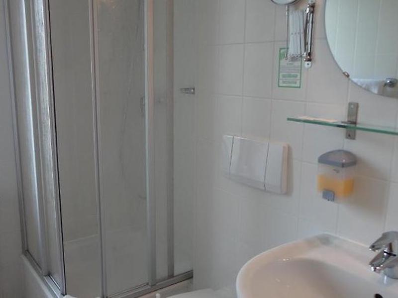 5226B6520845FBF81E0C281BC3728FA8