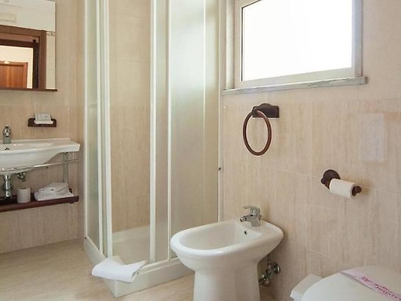 459708ECAE726F489D3A12A13286FC87