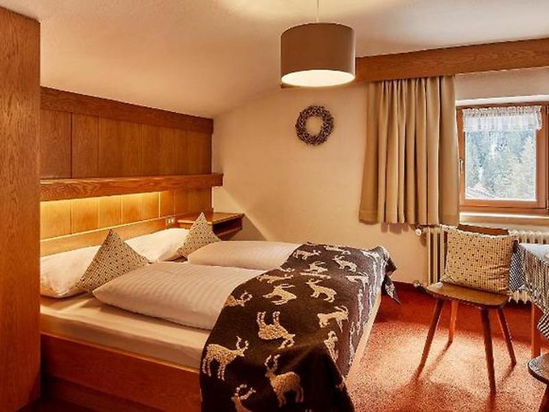 95E6F2DD392ED205CD2A8D01A9DE600E