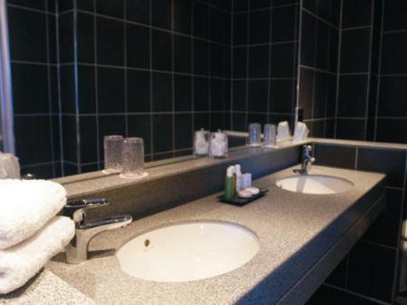 12EA6EA8699E82EB3F7822319ABC31DD