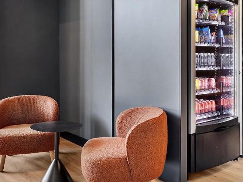 5121FE1AADB4FEB7EBD71A283BC6E1CD