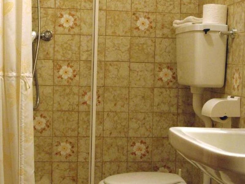 7064D8189DF90F3A3C9891D8604F73CB