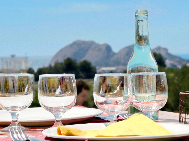 2C2626D6E8C74256B9E02B1D2BF097BE