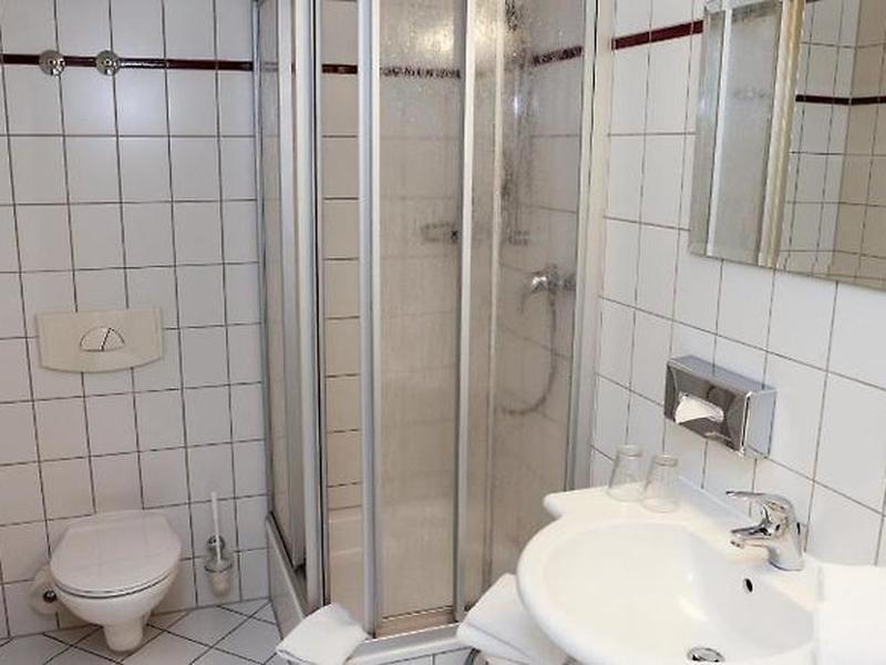 A56B4EC05F5BB0E9AA4EE8466CD2D723