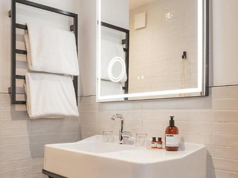 A18D94E30568171368632A367F8AEC24