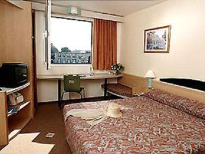 CADC64E059ED9C2F7633CAE918CD577B