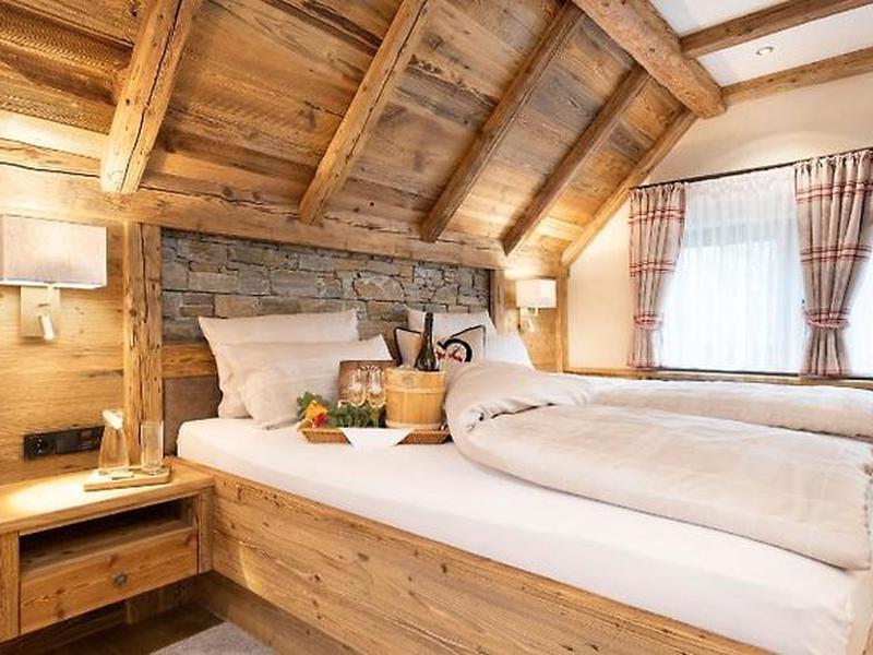 F8E410F6EBB6FD2F7C1624E7B0E02211