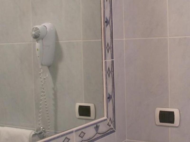 78CF59A178A8D5DB965D3162C209852D