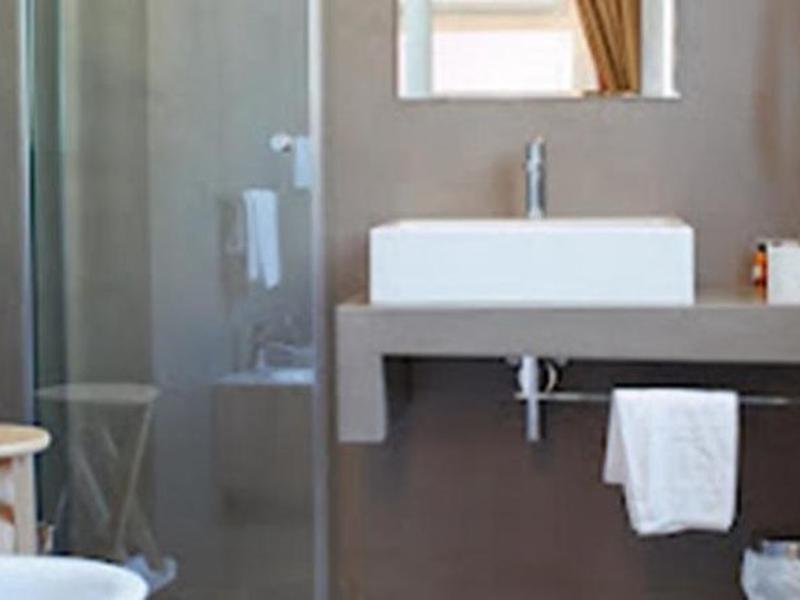 03AC073D6C5F0283120E3A9FF2E2755E