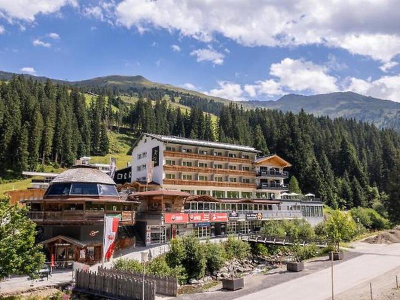 F1FED3475B0E52753048E5BA27FE8B97