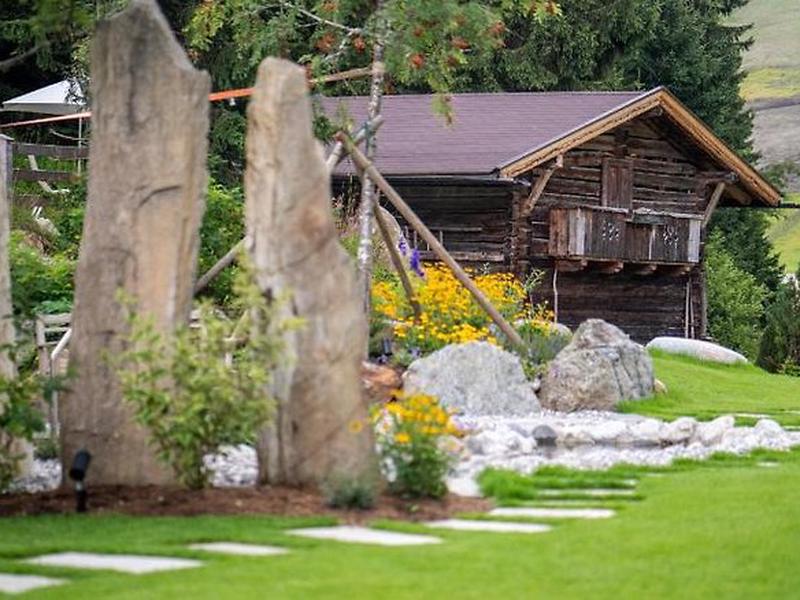 660A8387A4D2A3EF921D8C07DF46AFF8